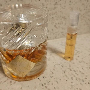 Angels Share by Kilian 5ml decant sample https://fragrancesauthentic.com/products/angels-share-by-kilian-5ml Experience the luxurious scent of Angels Share By Kilian a unisex sent . This 5ml decant sample features a warm and rich gourmand Amber.